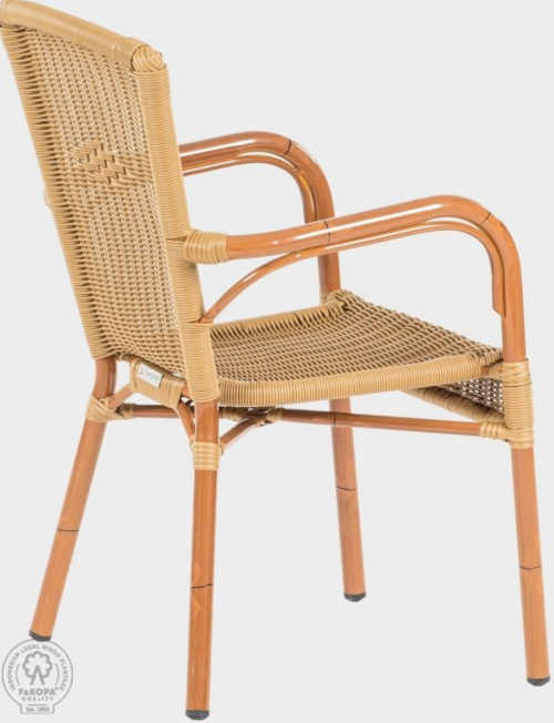 praktické ratanové křeslo-židle